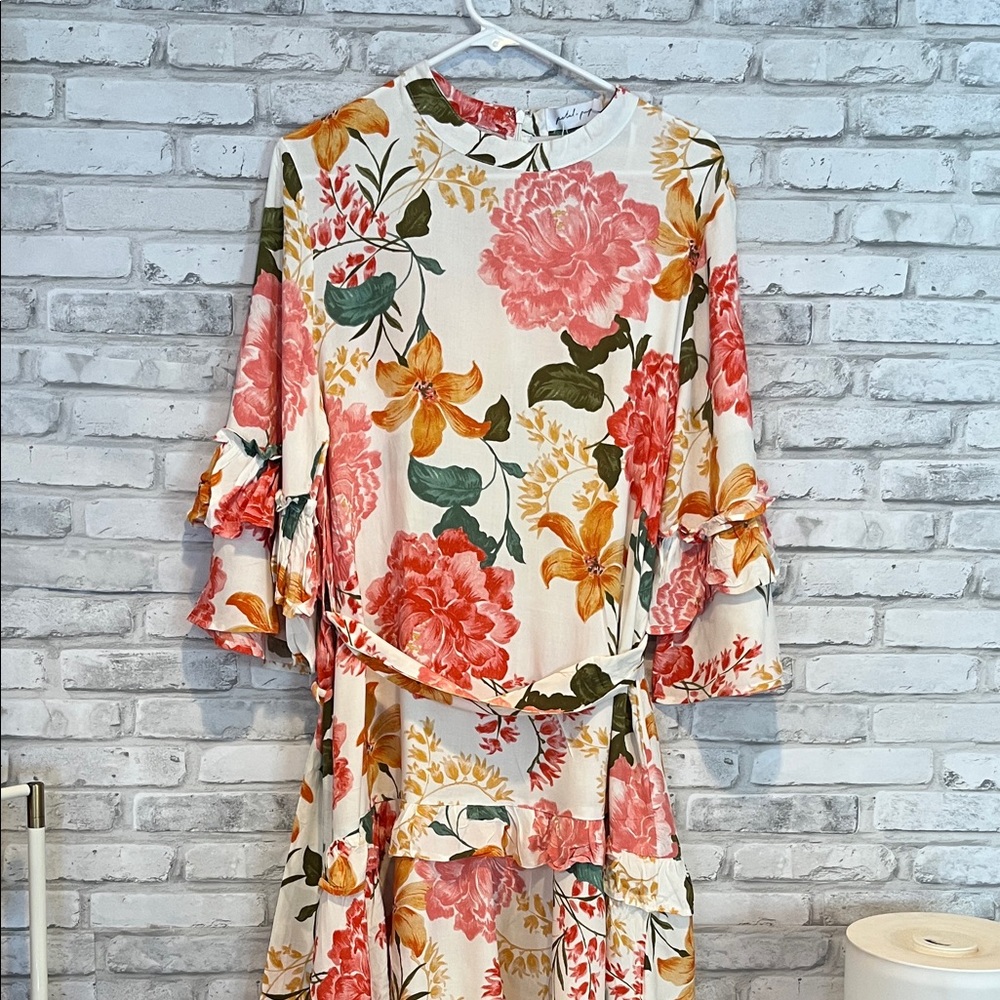 Petal + Pup Floral Ruffle Sleeve Dress size 8 rayon